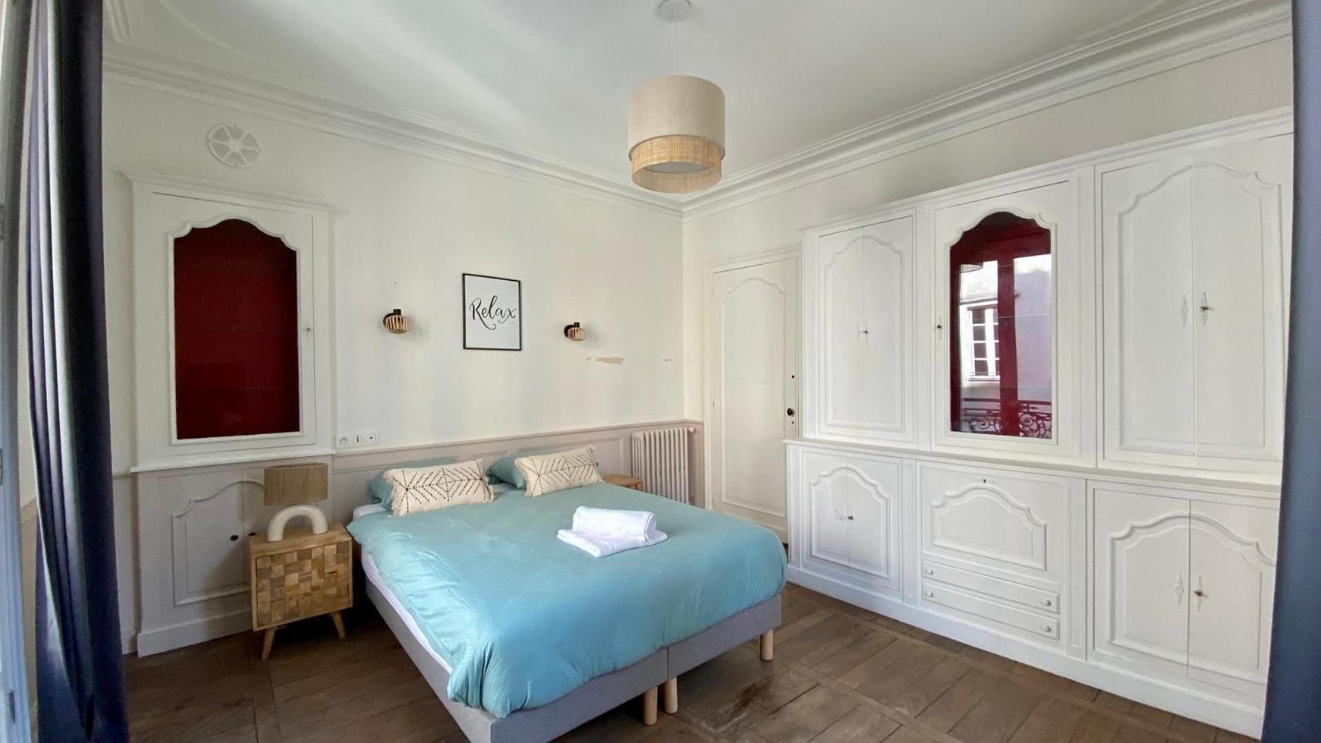 Spacieux Pour 10 Personnes Au Coeur De Rennes Ngoại thất bức ảnh
