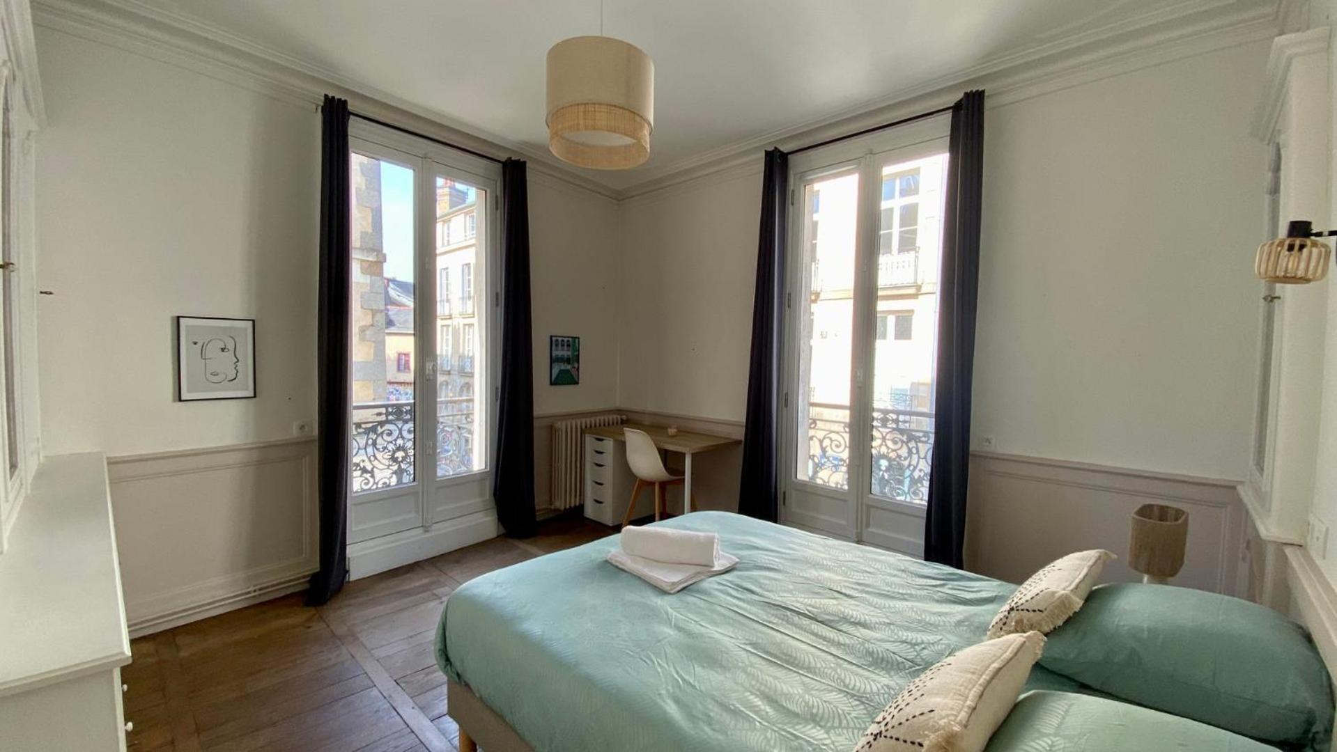 Spacieux Pour 10 Personnes Au Coeur De Rennes Ngoại thất bức ảnh
